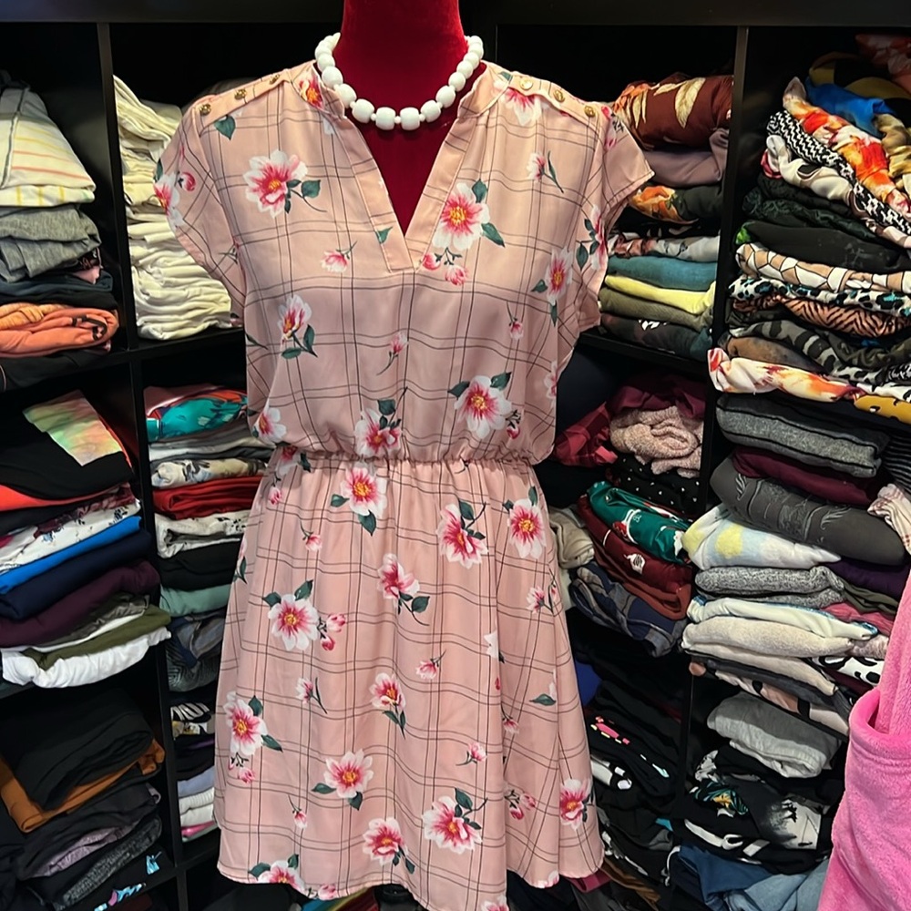#360. 🪷Sweet rain floral dress. Large